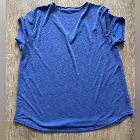 Green Envelope vneck top XL - Picture 3 of 3